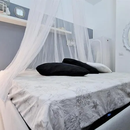 La Piccola Casa Di Cinzia Apartment